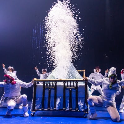 Buy tickets for 'Twas The Night Before... - Cirque du Soleil's new